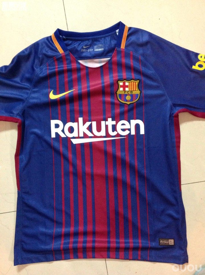 求大神们鉴定一下是否正,是球员版还是球迷版?