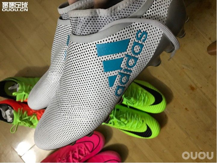 上了偶偶之后…就不停的看各种鞋,总是忍不住手,最近连厂货都买上了,不懂,求大神看看。