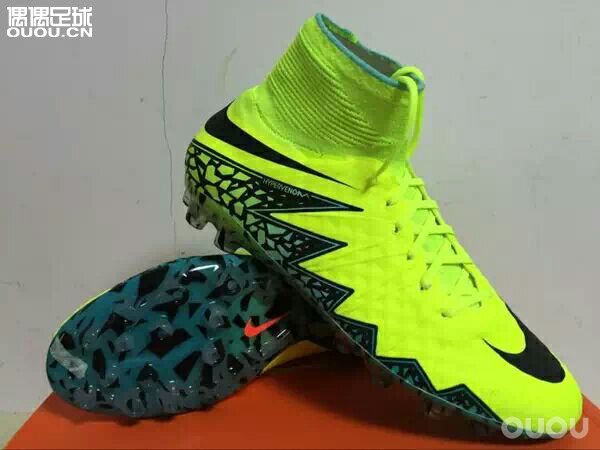 楼主最近想入双毒蜂。目前考虑的是毒蜂2(据说前期比较硬,撑开就是爆射利器)。毒蜂2.5(相比于二鞋面软)