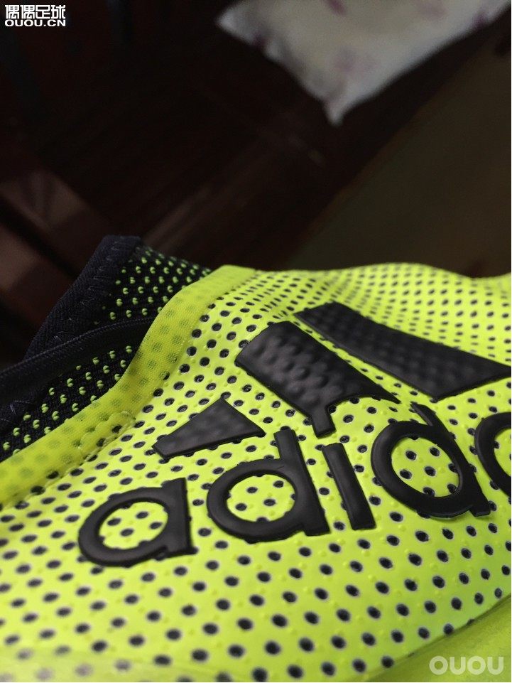 入手一双厂货X17+能量黄