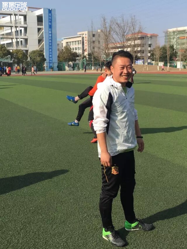 17号晚上不知道是打架还是比赛,踢场比赛还要考虑这些问题,哎!