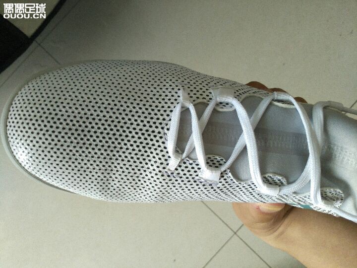 求鉴定真假。某宝买的adidas x tango 17.3 tf,货号CG3725。有懂的大神吗?帮我看看是否正品。