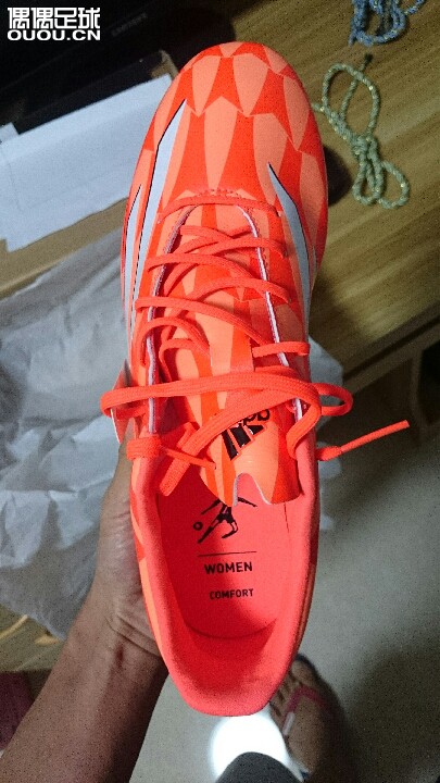 请大神帮忙鉴定一下真伪女版F30,是什么级别的?