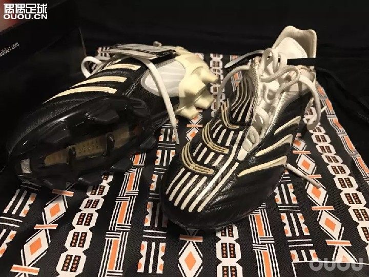 闲来无事逛淘宝时突然觉得早些年袋鼠皮的猎鹰质感很是不错,想问一下大家这些鞋子包裹感