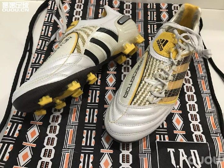 闲来无事逛淘宝时突然觉得早些年袋鼠皮的猎鹰质感很是不错,想问一下大家这些鞋子包裹感