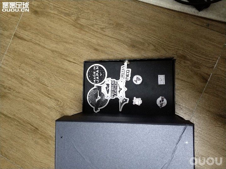 新鞋到了,发一波开箱