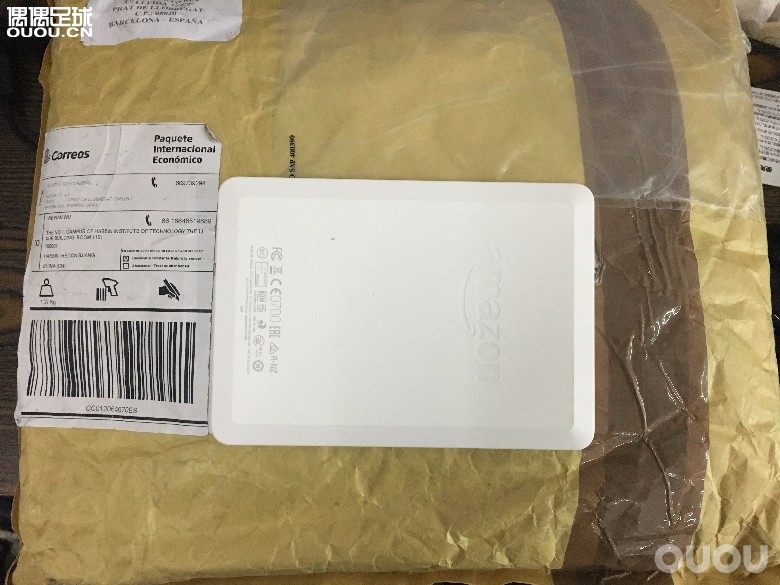 永远的MSN  用球员版训练服致敬最高光赛季