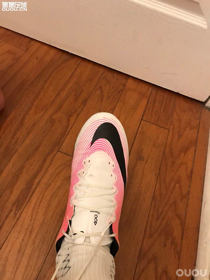 x18+tf简评长度:偏大半码 平常穿jp265的这个穿jp260正好合适。