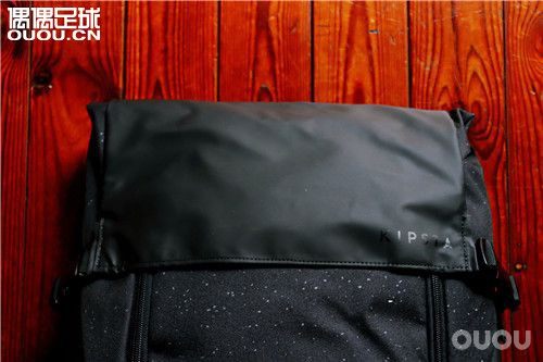 【钢炮的包】老板再也不用担心我下班踢球了  ——KIPSTA Away25升运动背包测评