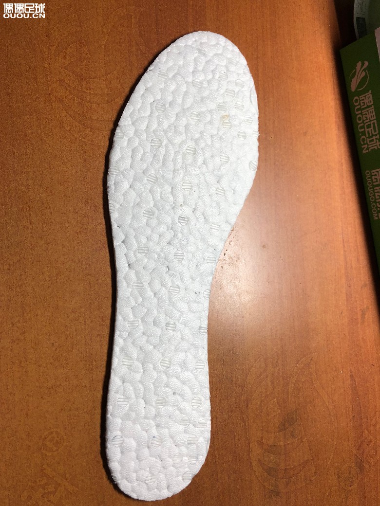 【偶偶第四十二次草根接力实战评测】第二棒:阿迪达斯敢秀套装Predator 19+ FG实战测评