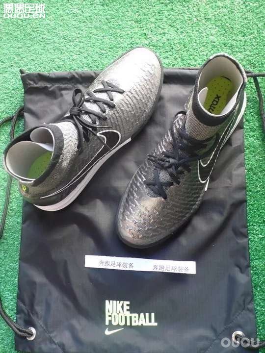 看完这双鞋又有点控制不住了,有穿过的兄弟么给点建议,刚买了双鬼2低帮的jp270的,这双是不是jp265的就行?