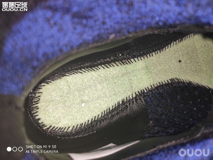 小胖家的,稳吗?(鞋面好硬,,,还有这袋子是啥?