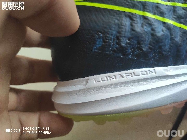 小胖家的,稳吗?(鞋面好硬,,,还有这袋子是啥?