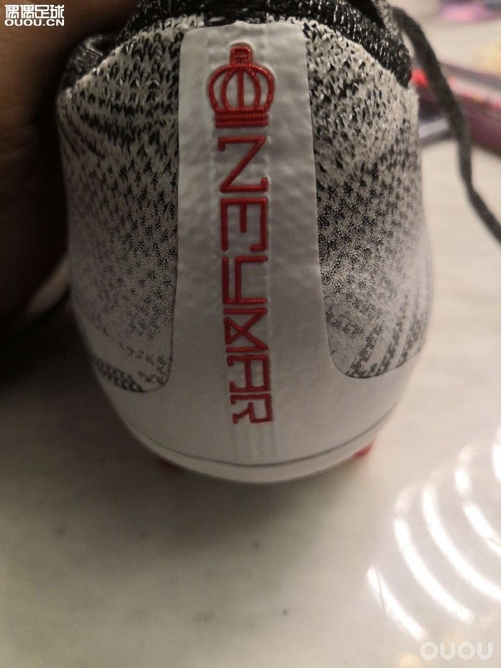 某宝买了双球鞋