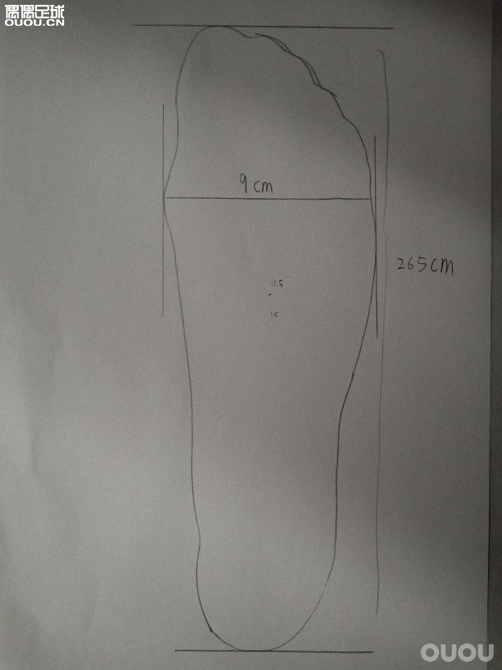 问一下兄弟萌我脚长265宽9(如图),刺客13agp穿42大小正合适,wavecuptf穿41jp265却要偏大(如图)