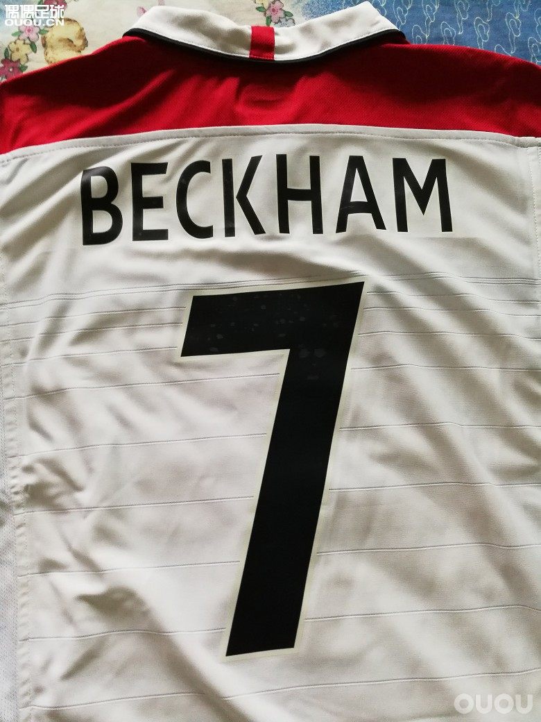 英格兰 04 欧洲杯 主场球衣 贝克汉姆 DIY和元年字体比较