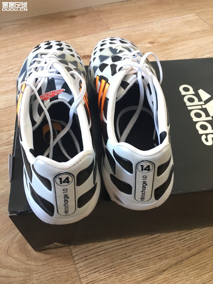朋友送了一双2014世界杯奶牛配色狂战士fg 有没有大神了解这双鞋的拿到讲解一下