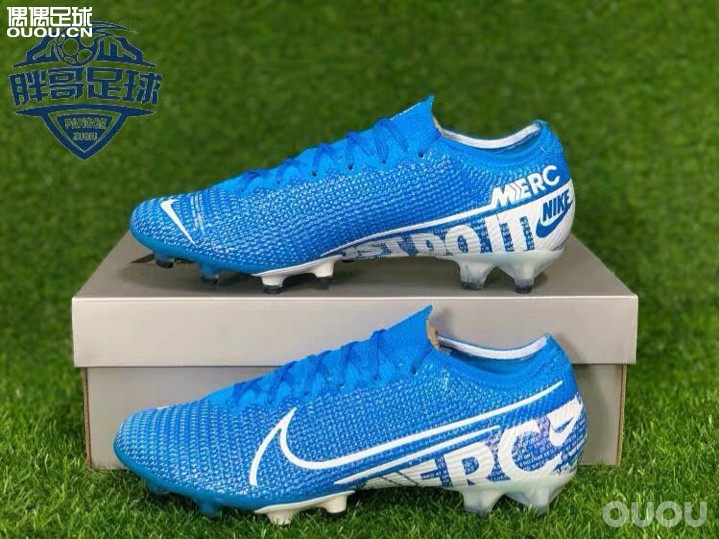 各位大神帮忙推荐一下,我用Copa加500买这个刺客13亏吗,两个都是全新的,码数在图片上,谢谢各位大神。