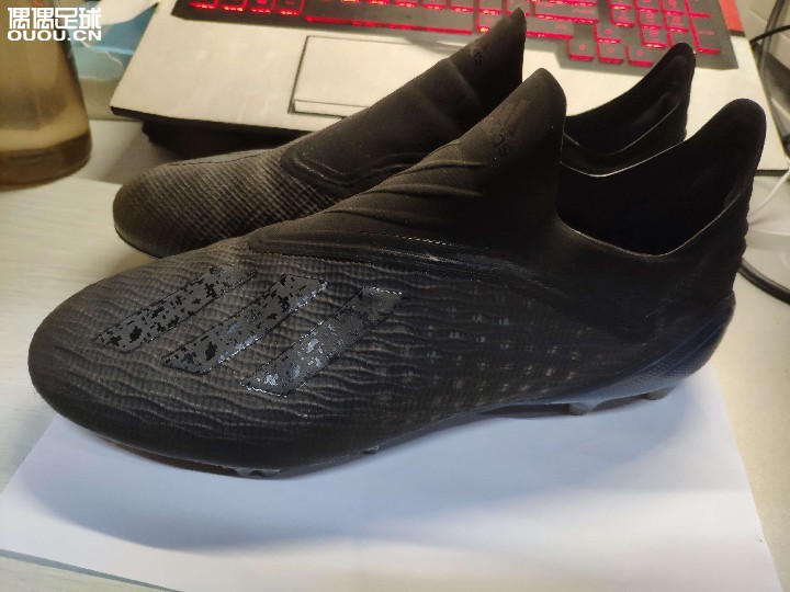 阿迪达斯adidas x18+ fg
成色自观,厂货无标,41码jp260偏大适合42码jp265。