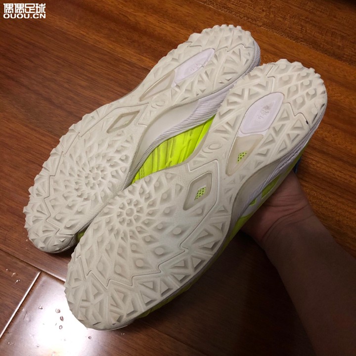 亚瑟士 ASICS Destaque 7 D7 袋鼠皮碎钉足球鞋