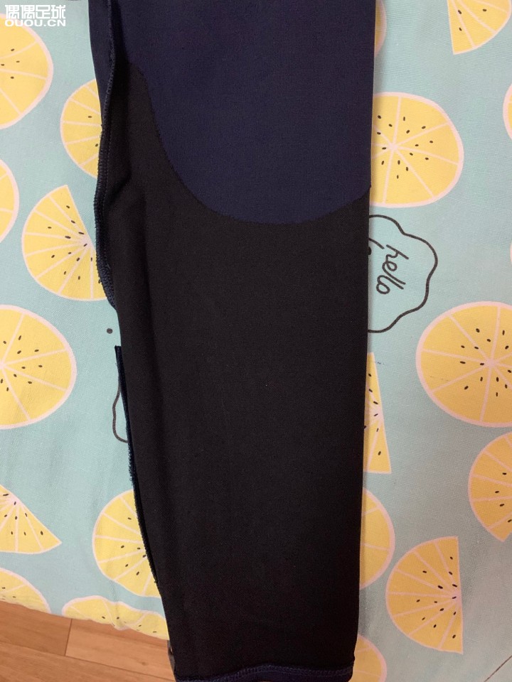 巴萨VK2.0裤子开袋,PDS预定的,从法兰克福发的货,发的德国邮政,虽然和DHL一个公司