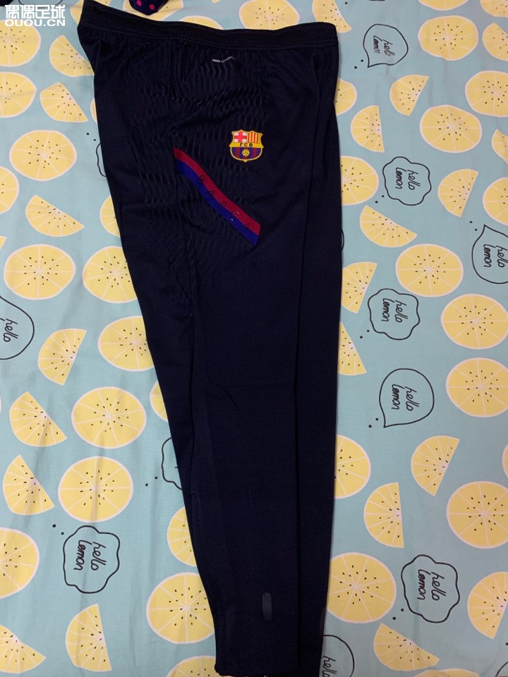 巴萨VK2.0裤子开袋,PDS预定的,从法兰克福发的货,发的德国邮政,虽然和DHL一个公司