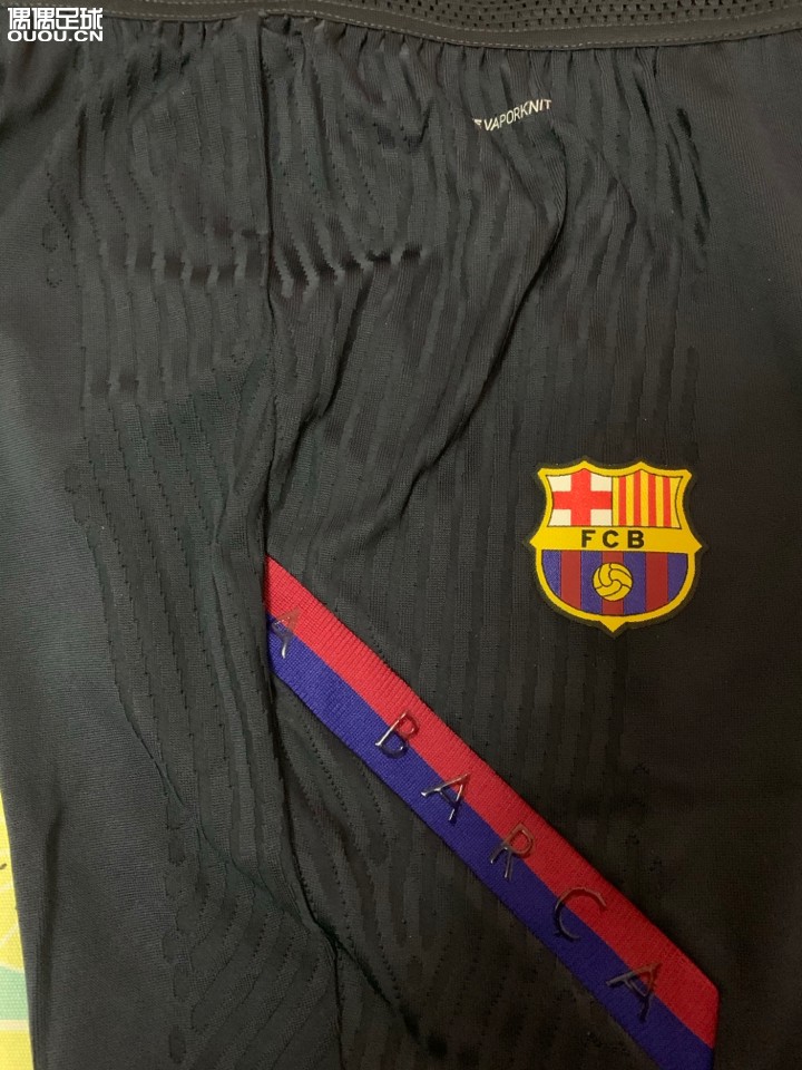 巴萨VK2.0裤子开袋,PDS预定的,从法兰克福发的货,发的德国邮政,虽然和DHL一个公司