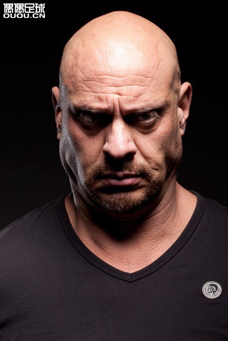 疫情严重,单位事又多,踢不着球了,闲着无事捎带手出了几双鞋,总有人来打听。