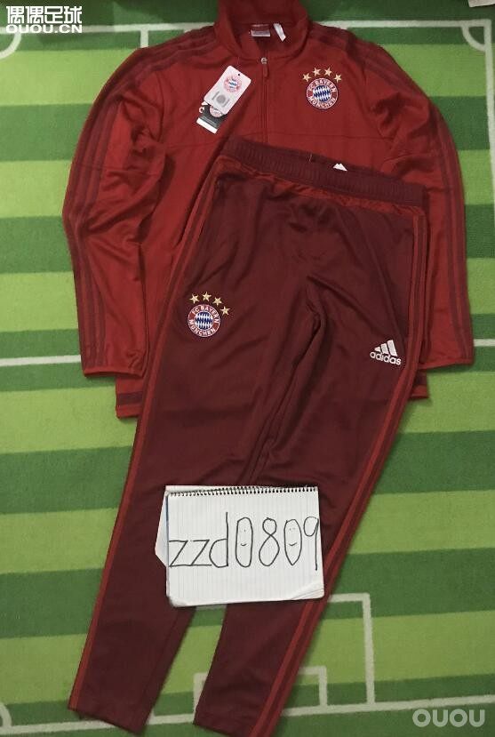 1516赛季拜仁*慕尼黑红色运动休闲套装S27278现货只有M码