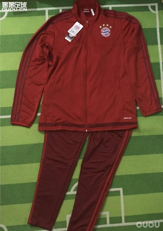 1516赛季拜仁*慕尼黑红色运动休闲套装S27278现货只有M码