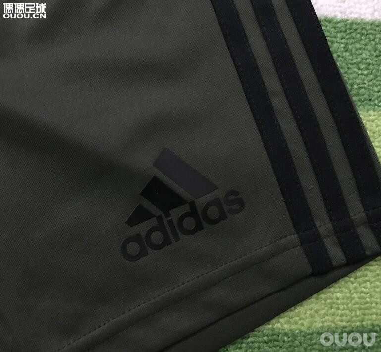 1617赛季意甲AC米兰球员版Adizero橄榄绿训练短裤带口袋AO0368