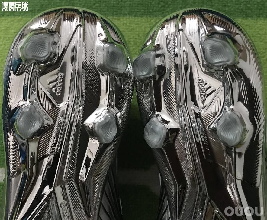 阿迪达斯 Adidas猎鹰 PREDATOR 19+ 超顶FG 男子足球鞋F35611 JP275