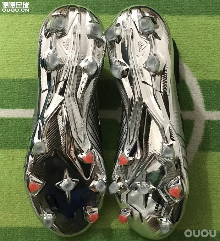 阿迪达斯 Adidas猎鹰 PREDATOR 19+ 超顶FG 男子足球鞋F35611 JP275