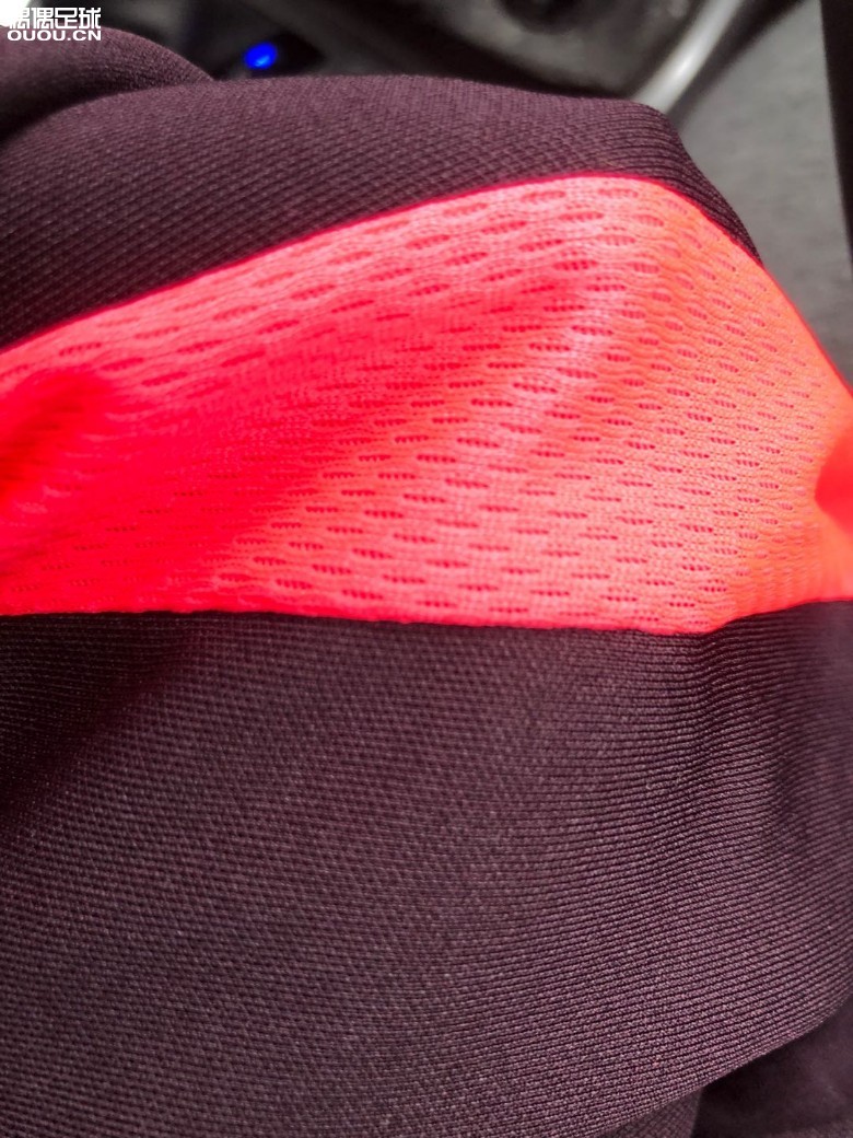 Nike耐克足球运动训练套头衫冬季保暖半拉链长袖拇指扣加绒训练外套BQ7474-659