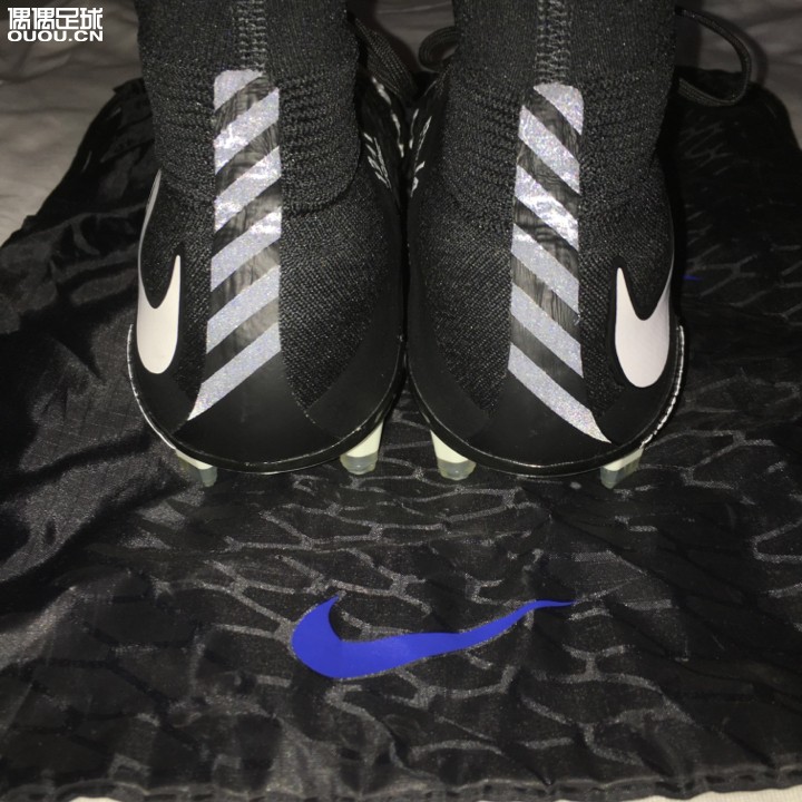 清理鞋柜 随便卖卖
全新超顶级毒锋3 尺码42.5 jp270 大底fg