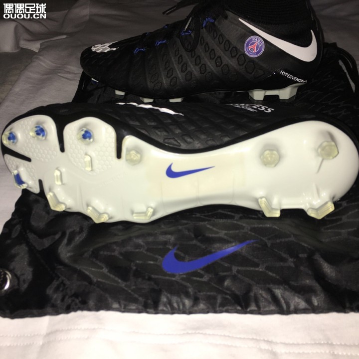 清理鞋柜 随便卖卖
全新超顶级毒锋3 尺码42.5 jp270 大底fg