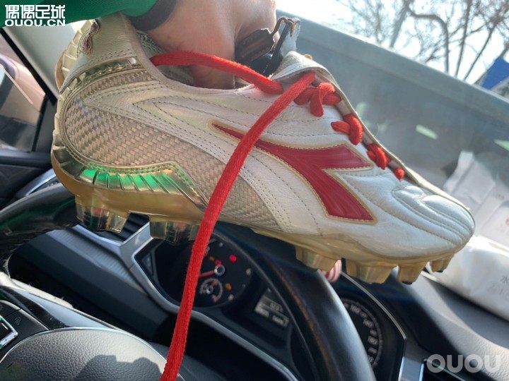 下期说说他们俩,凯夫拉用到球鞋上是防弹么?