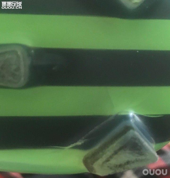 菜鸡第一次发帖 求助大佬们一个问题 如图 裂底后还能踢吗