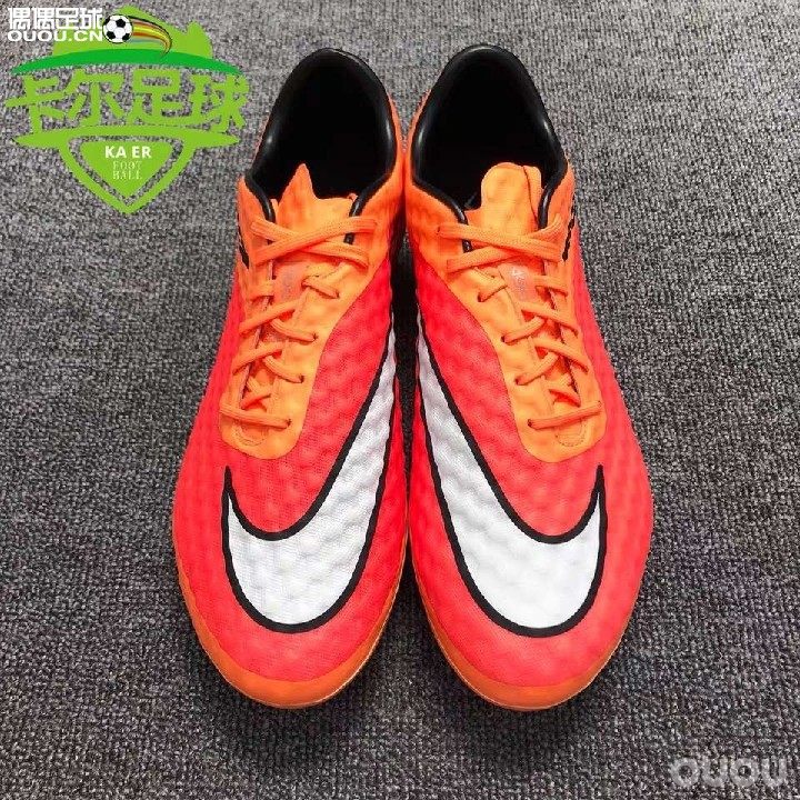 求助各位偶友,最近在毒蜂1和2.5上纠结,感觉两者鞋面差不多啊