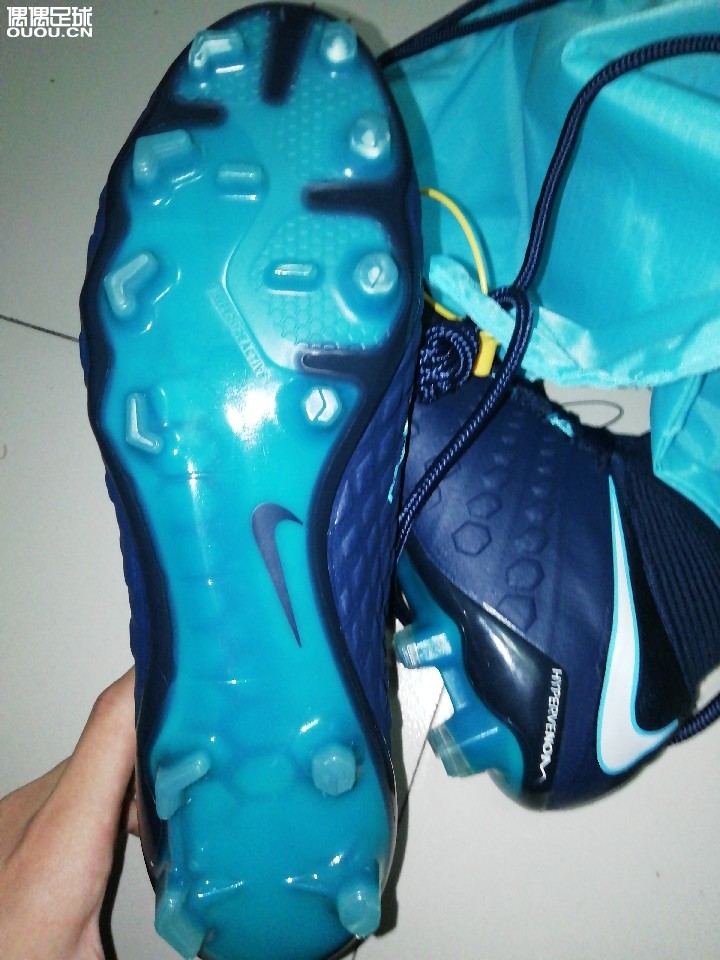 毒蜂三意产超顶,某宝入手求大佬鉴定?