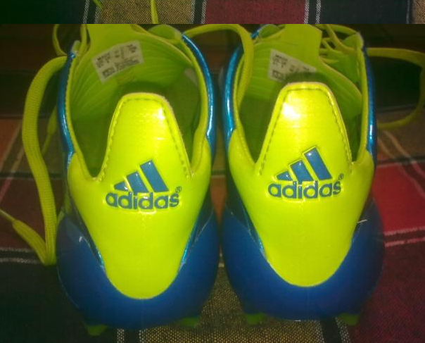 大家帮忙看看这双F50