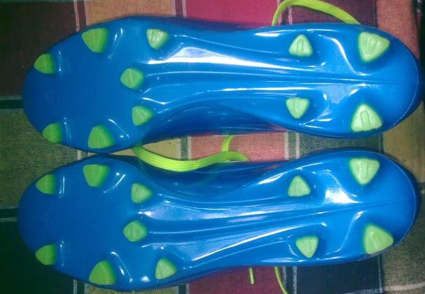 大家帮忙看看这双F50