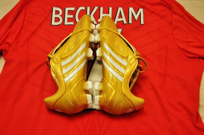 苦苦搜寻一年的金靴到手