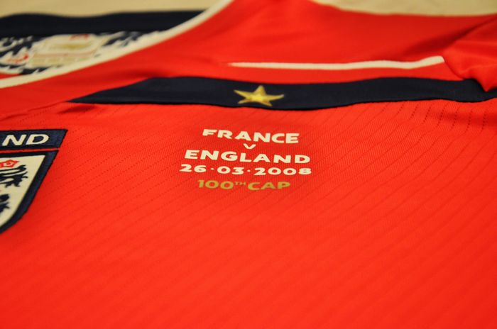 苦苦搜寻一年的金靴到手