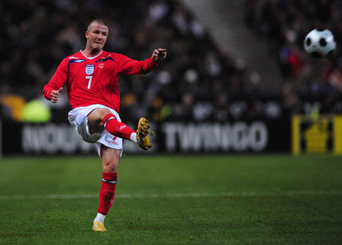 苦苦搜寻一年的金靴到手