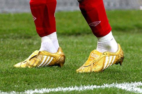 苦苦搜寻一年的金靴到手