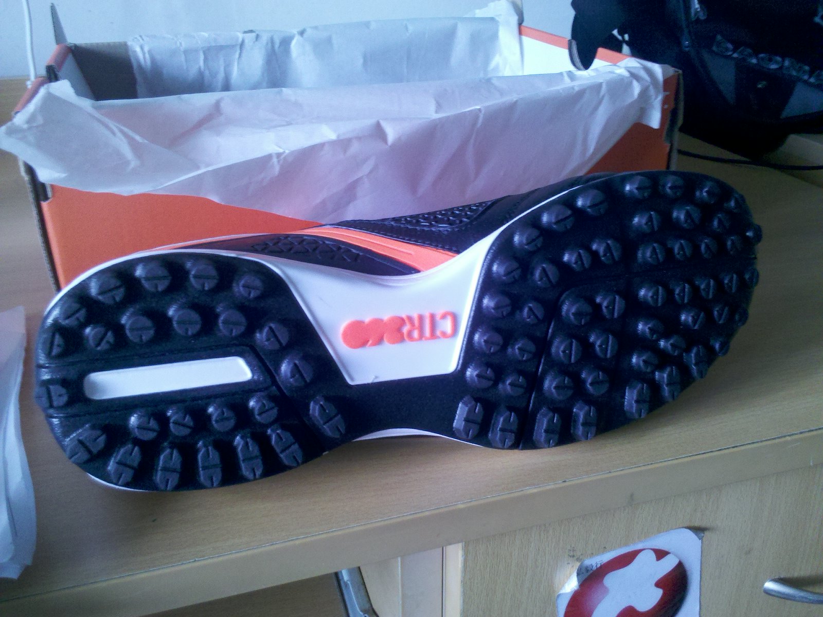 新手入手第一双~CTR360TF牛皮 更新第一次下地简单评测