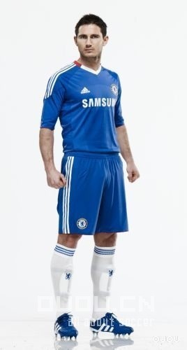 切尔西10/11赛季战衣
