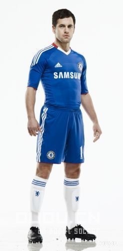 切尔西10/11赛季战衣