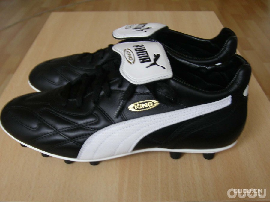 来发一下我的鞋子(又增加两双今天才买的NIKE10.16;再加一双F50 11.23)